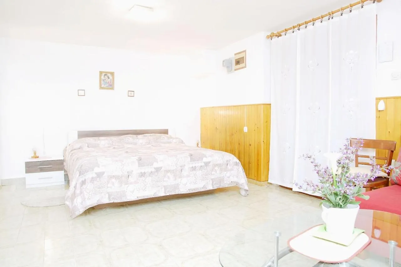 Apartment Villagio Verde Pola 0*,